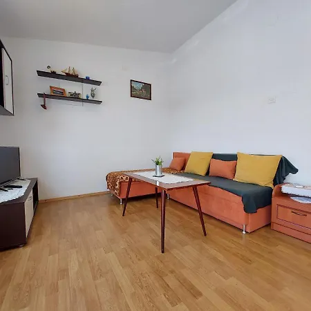 アパート Ankica プナト